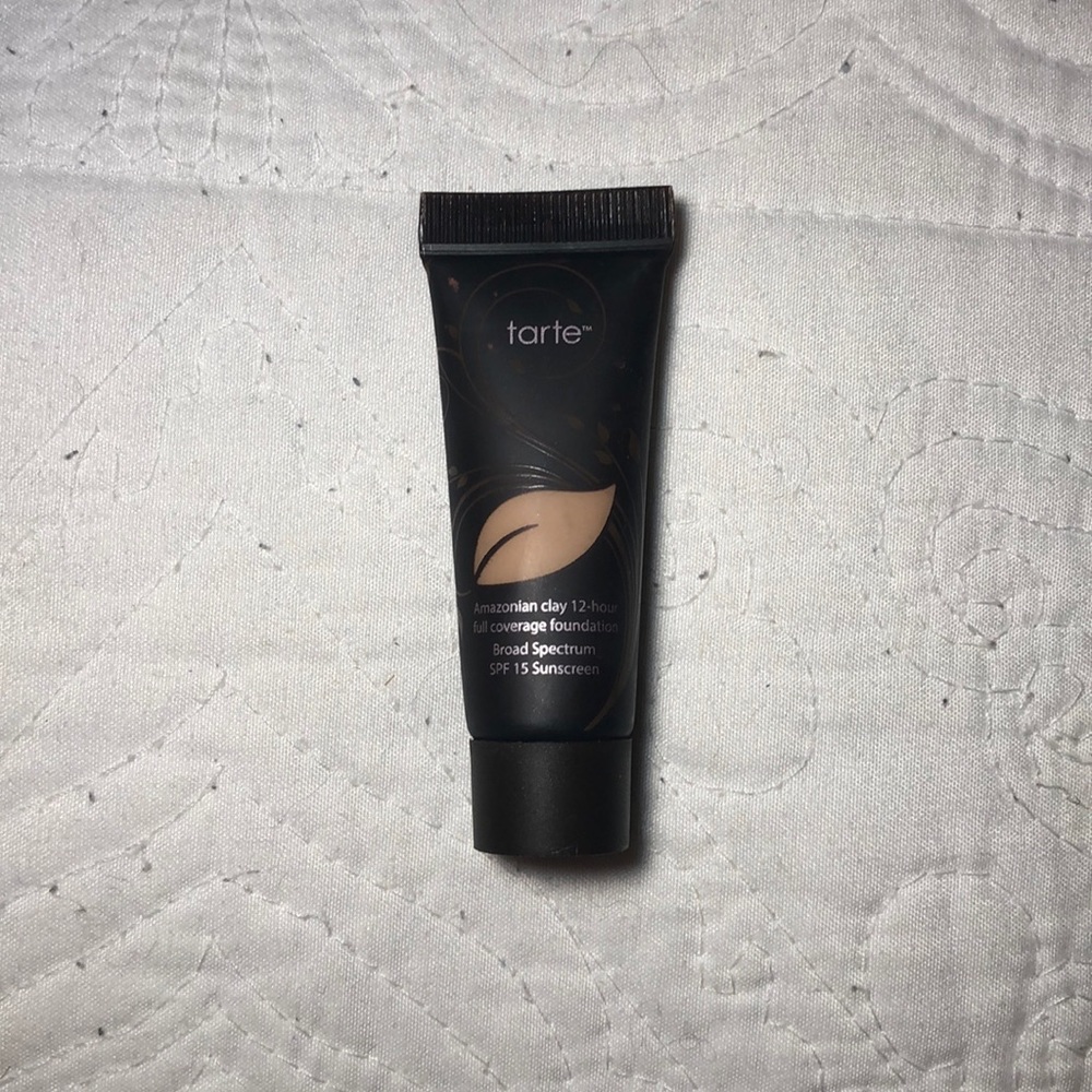 Tarte Amazonian clay 12hr full coverage foundation